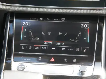 AUDI Q7 55 TFSI e  S LINE LUFTFEDERUNG LASER NP.102t€