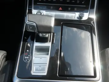 AUDI Q7 55 TFSI e  S LINE LUFTFEDERUNG LASER NP.102t€
