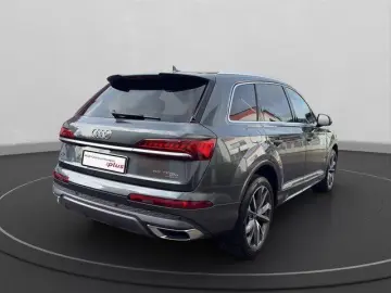 AUDI Q7 55 TFSI e quattro S line LED 306  AHK SOUND P