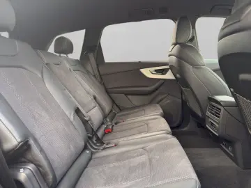 AUDI Q7 55 TFSI e quattro S line LED 306  AHK SOUND P