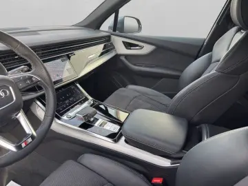 AUDI Q7 55 TFSI e quattro S line LED 306  AHK SOUND P