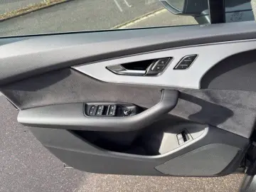 AUDI Q7 55 TFSI e quattro S line LED 306  AHK SOUND P