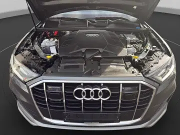 AUDI Q7 55 TFSI e quattro S line LED 306  AHK SOUND P