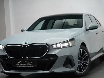 BMW 520d M Sport PRO PANO ICONIC 360 HUD H&K KEY