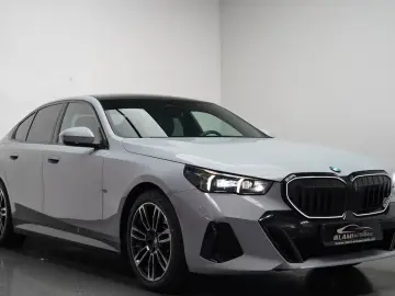 BMW 520d M Sport PRO PANO ICONIC 360 HUD H&K KEY