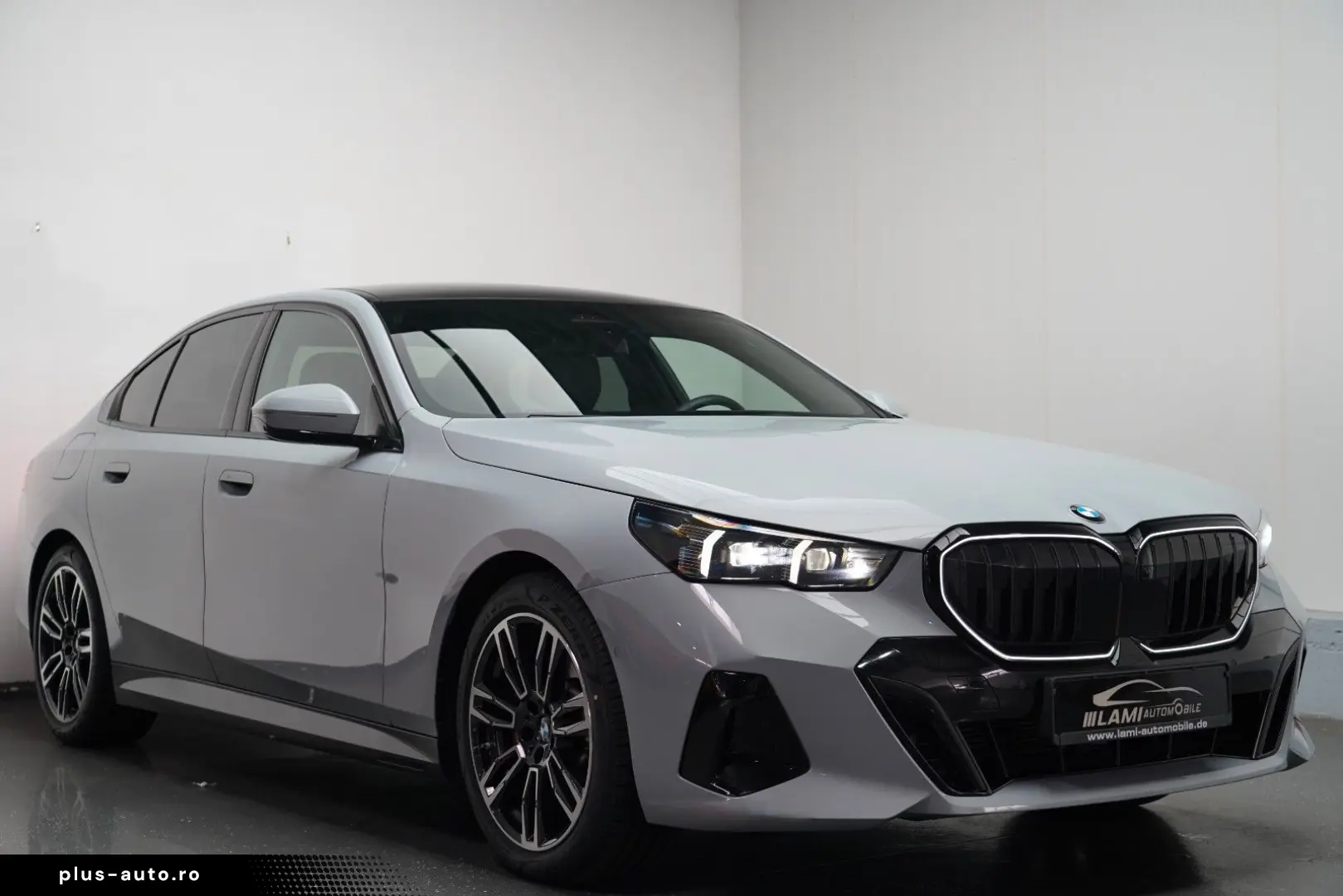 BMW 520d M Sport PRO PANO ICONIC 360 HUD H&K KEY