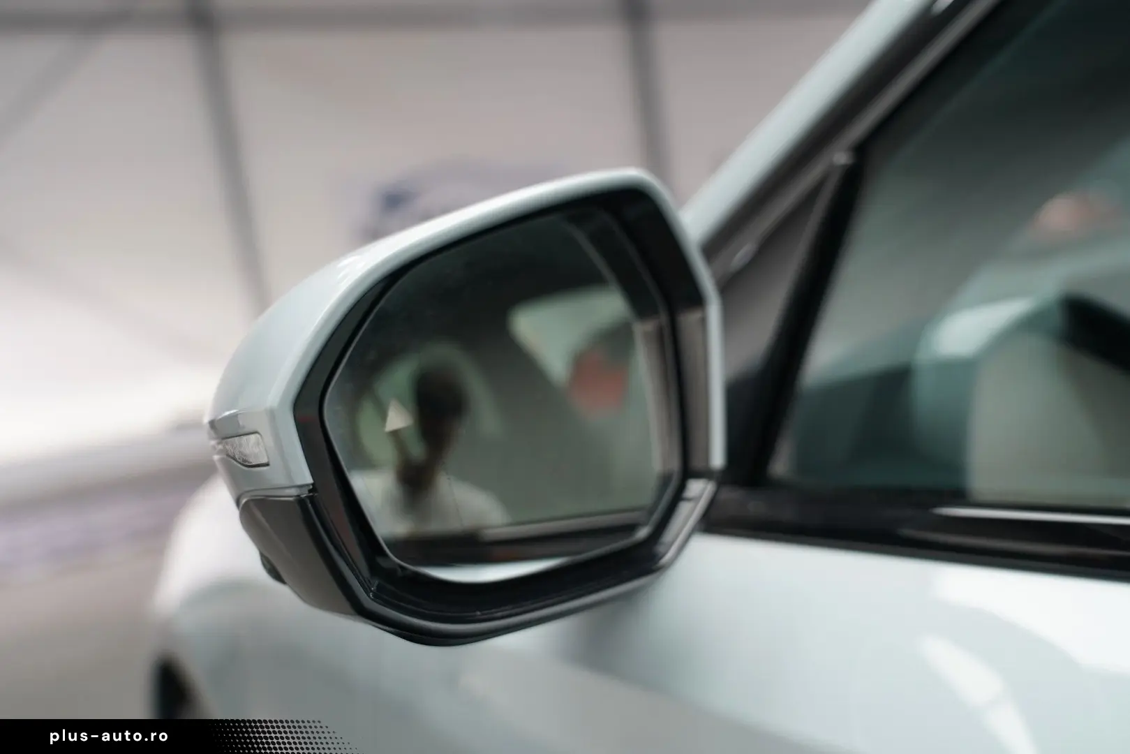 BMW 520d M Sport PRO PANO ICONIC 360 HUD H&K KEY