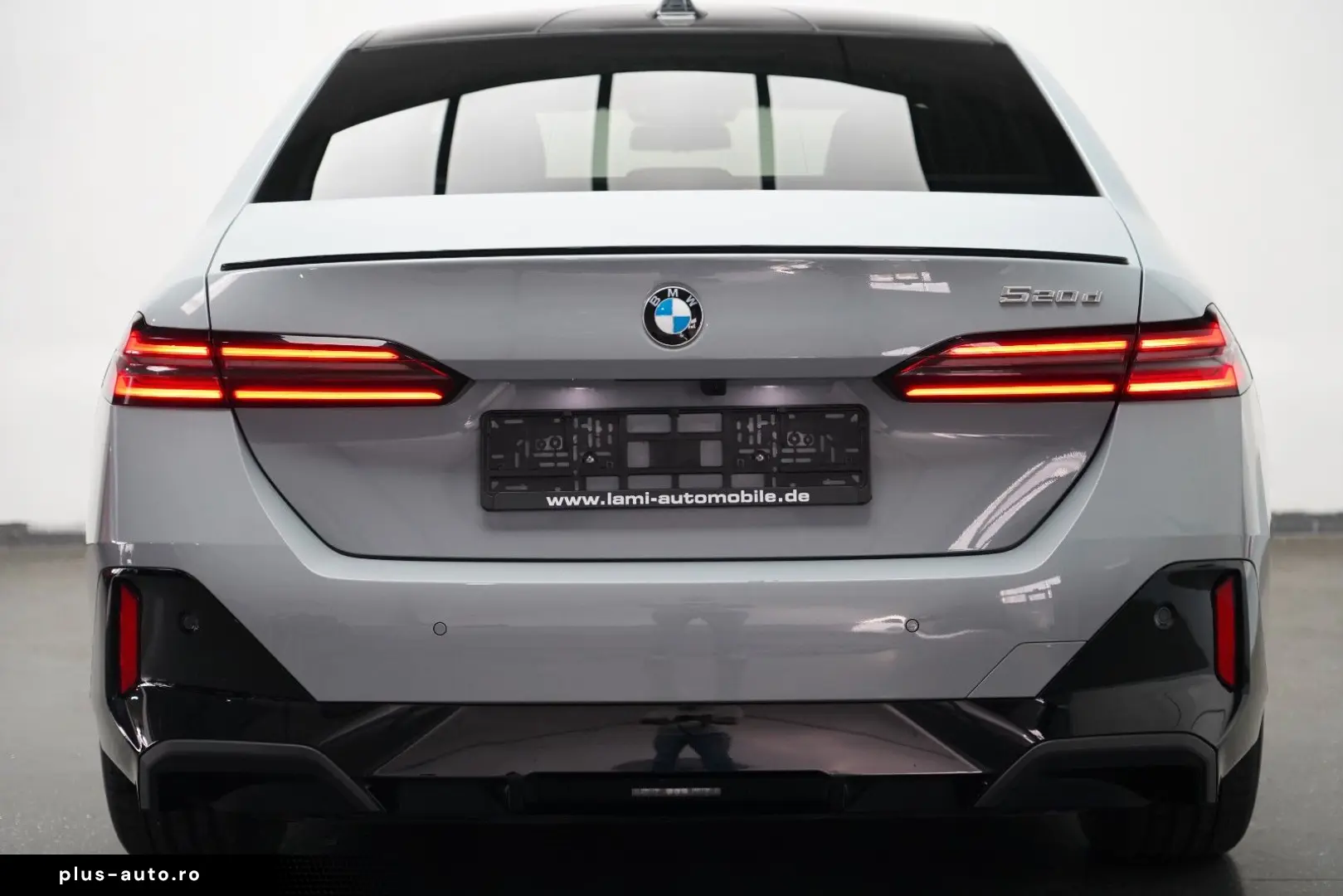 BMW 520d M Sport PRO PANO ICONIC 360 HUD H&K KEY