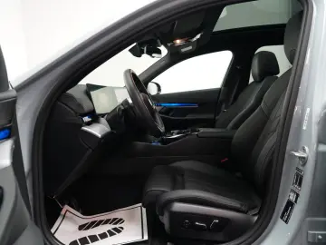 BMW 520d M Sport PRO PANO ICONIC 360 HUD H&K KEY