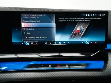 BMW 520d M Sport PRO PANO ICONIC 360 HUD H&K KEY