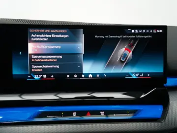 BMW 520d M Sport PRO PANO ICONIC 360 HUD H&K KEY