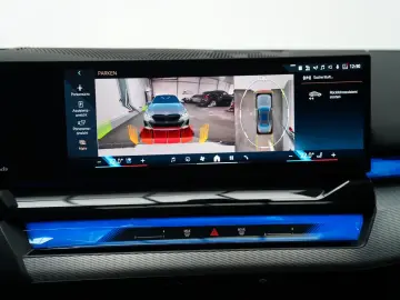 BMW 520d M Sport PRO PANO ICONIC 360 HUD H&K KEY