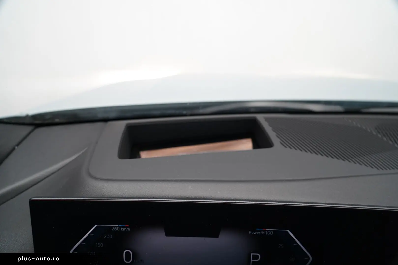 BMW 520d M Sport PRO PANO ICONIC 360 HUD H&K KEY