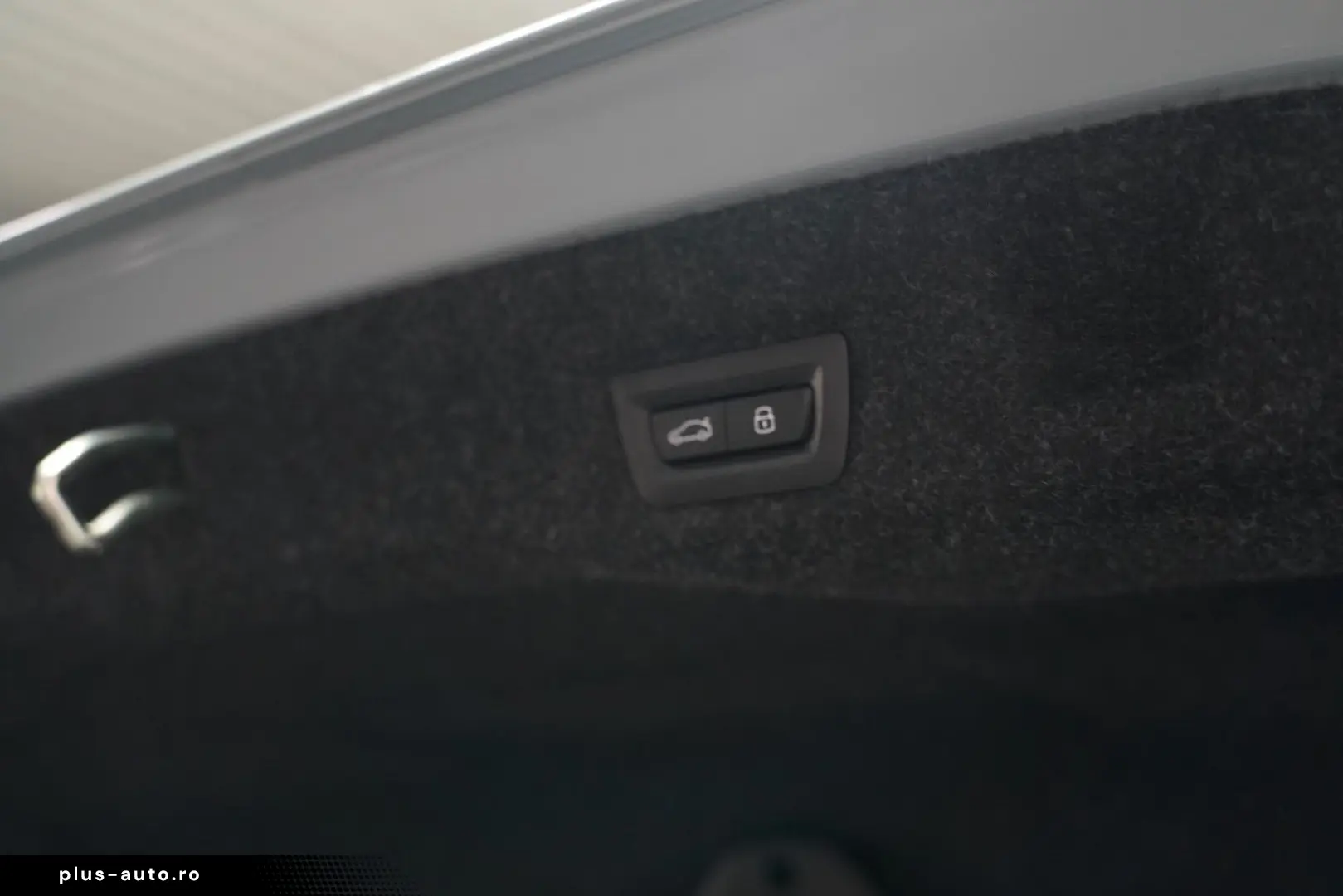 BMW 520d M Sport PRO PANO ICONIC 360 HUD H&K KEY