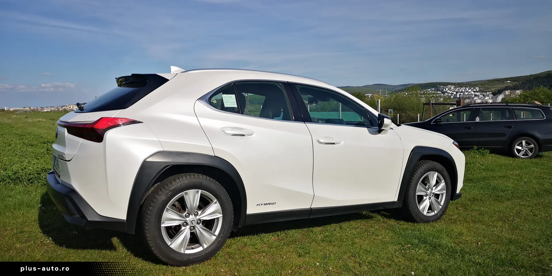 Lexus UX250h