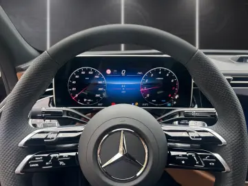 Mercedes-Benz E200 AMG Line Premium Plus