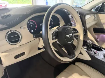BENTLEY Bentayga S V8 Nachtsicht Massage B&O 22 Zoll