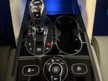 BENTLEY Bentayga S V8 Nachtsicht Massage B&O 22 Zoll