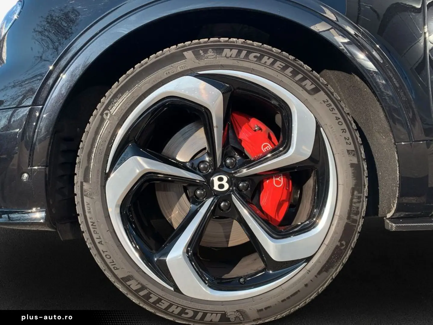 BENTLEY New Bentayga V8 S