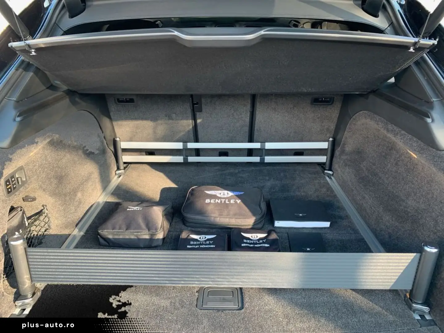 BENTLEY New Bentayga V8 S