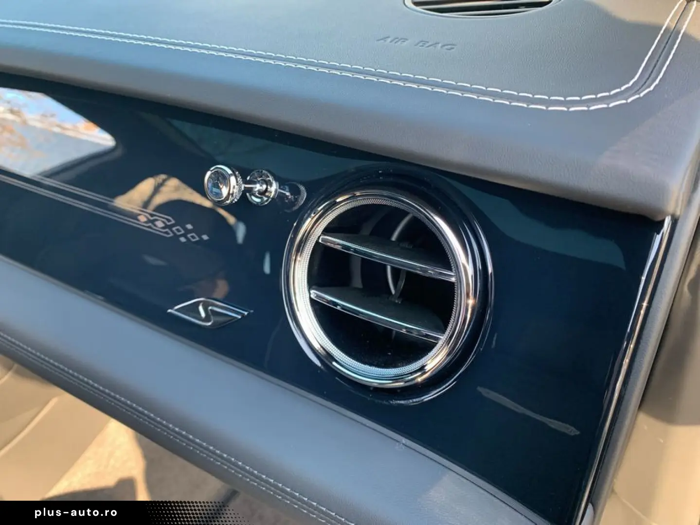 BENTLEY New Bentayga V8 S