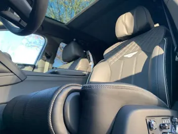 BENTLEY New Bentayga V8 S