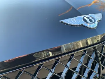 BENTLEY New Bentayga V8 S