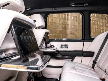 Rolls-Royce Cullinan Black Bagde_NOVITEC