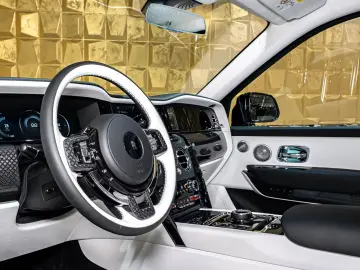 Rolls-Royce Cullinan BLACK BADGE MANSORY