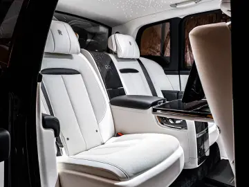 Rolls-Royce Cullinan BLACK BADGE MANSORY