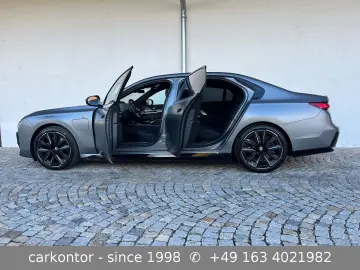 BMW 750e xDr.  MSPORT PRO LOUNGE SEAT FOND EN FROZEN