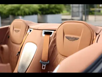 ASTON MARTIN DB12 VOLANTE SPIRIT SILVER PPF BLACK PA…
