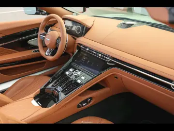 ASTON MARTIN DB12 VOLANTE SPIRIT SILVER PPF BLACK PA…