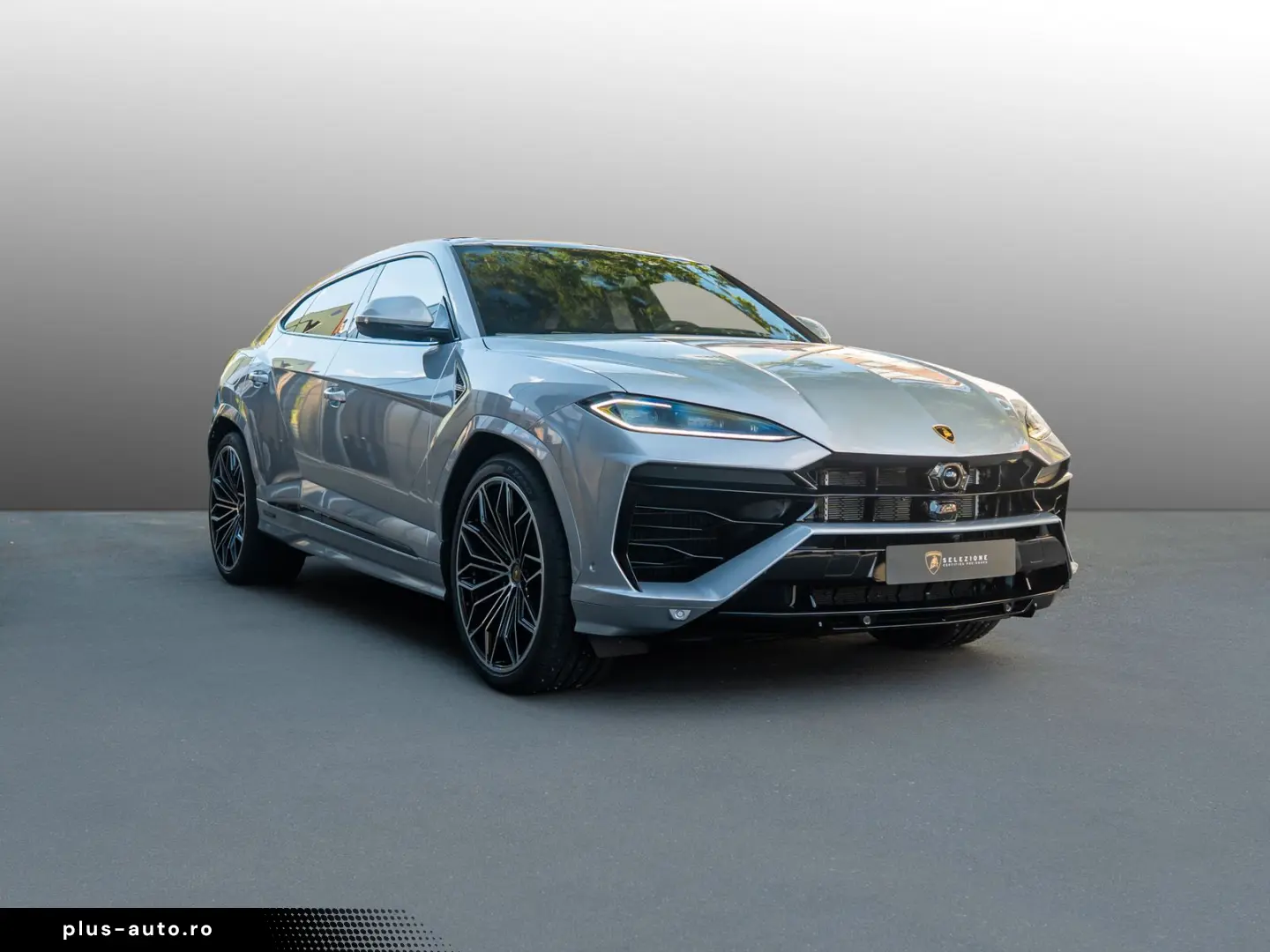 LAMBORGHINI Urus SE  B&O  Dark Package  MY25