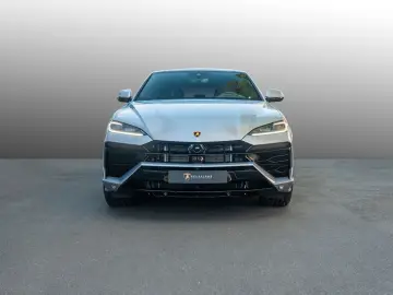 LAMBORGHINI Urus SE  B&O  Dark Package  MY25