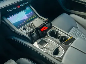LAMBORGHINI Urus SE  B&O  Dark Package  MY25