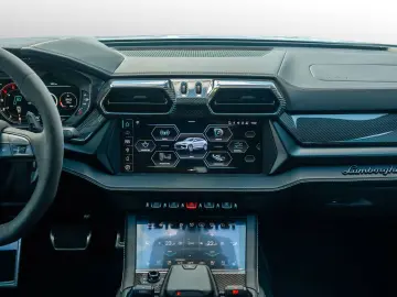LAMBORGHINI Urus SE  B&O  Dark Package  MY25