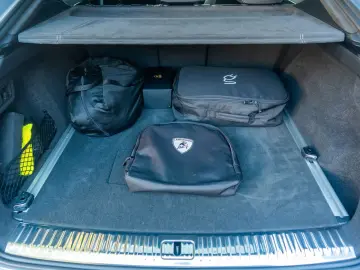 LAMBORGHINI Urus SE  B&O  Dark Package  MY25