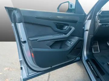 LAMBORGHINI Urus SE  B&O  Dark Package  MY25