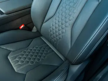 LAMBORGHINI Urus SE  B&O  Dark Package  MY25