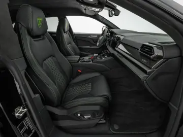 LAMBORGHINI Urus SE