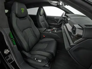 LAMBORGHINI Urus SE