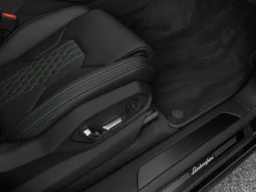 LAMBORGHINI Urus SE