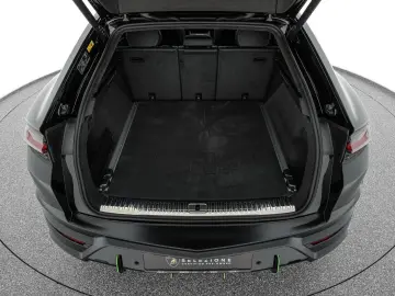 LAMBORGHINI Urus SE