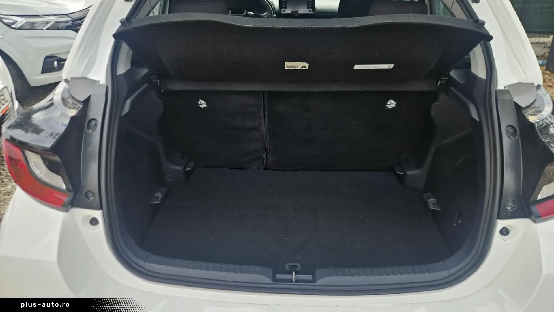 Toyota Yaris 1.5 VVT-i HSD Active