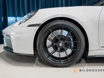 PORSCHE 911 Targa 4 GTS SportDesign Carbon Lyft BOSE