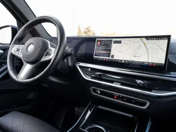 BMW X5 xDrive40d M-Sport AHK ACC PANO Sitzlüft 360