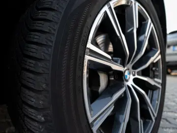 BMW X5 xDrive40d M-Sport AHK ACC PANO Sitzlüft 360