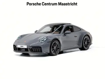 PORSCHE 992 Carrera 4 GTS