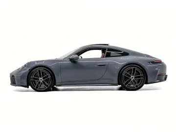 PORSCHE 992 Carrera 4 GTS